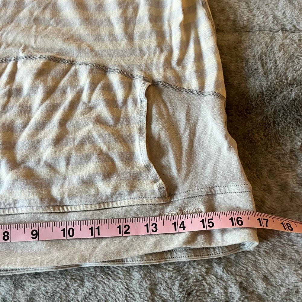 Striped Thermal Patagonia Hooded Top with Cream Sleeves - Picture 9 of 12